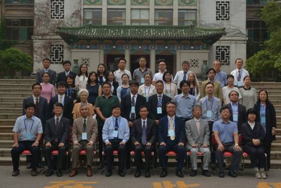 合影.JPG 合影.JPG